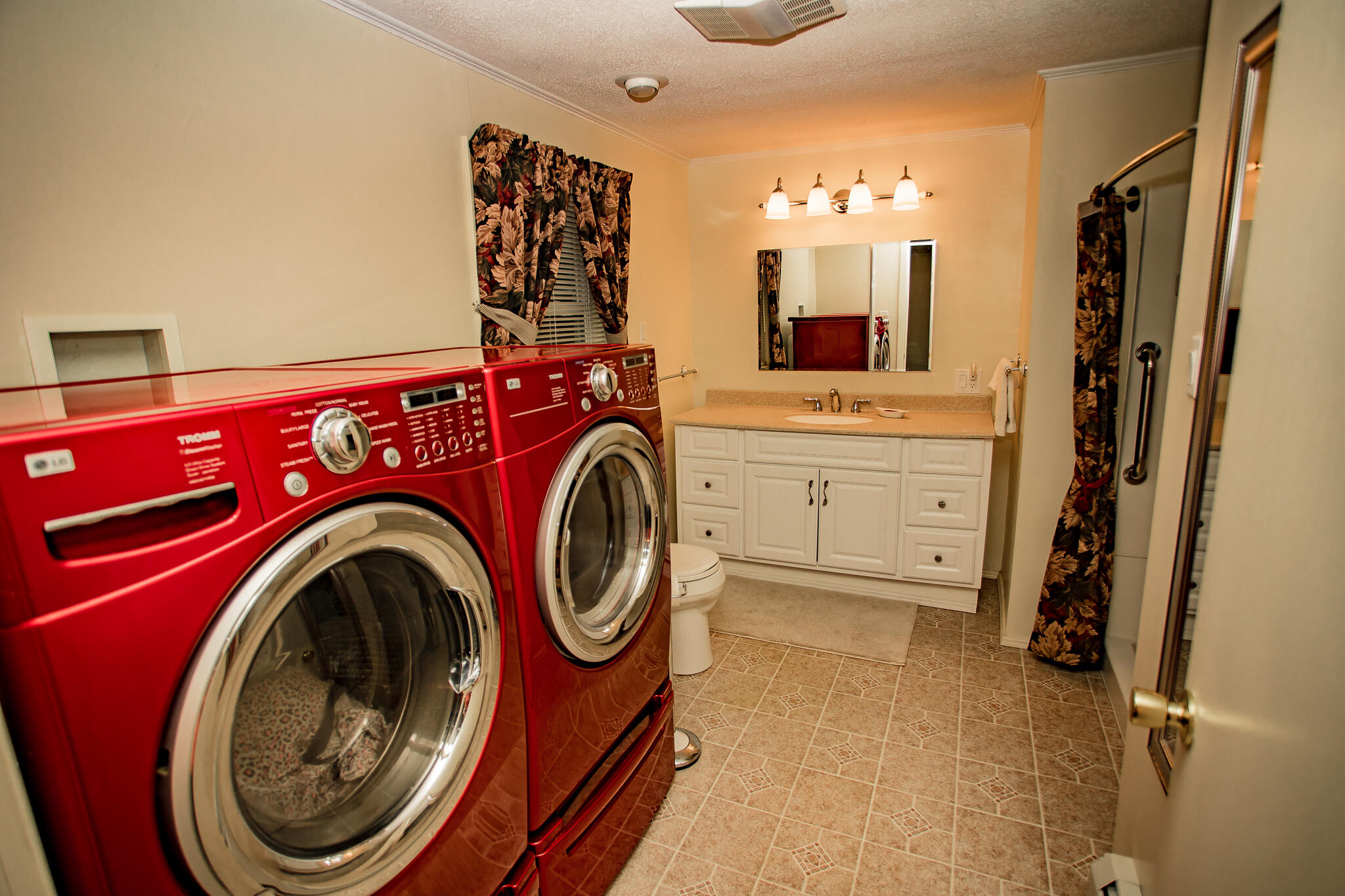 289 Highland Terrace Mexico, ME 04257 - Photo 9 of 18 AF6A8486