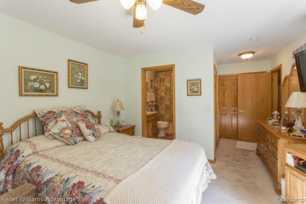 19009 Wayne Road Livonia, MI 48152 - Photo 20 of 54 23-Wayne_19009.jpg