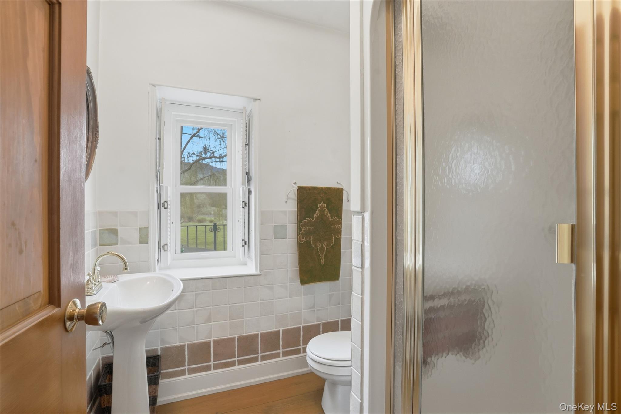 510 Decker Road Wallkill, NY 12589 - Photo 17 of 48 Downstairs bathroom with steam shower l
