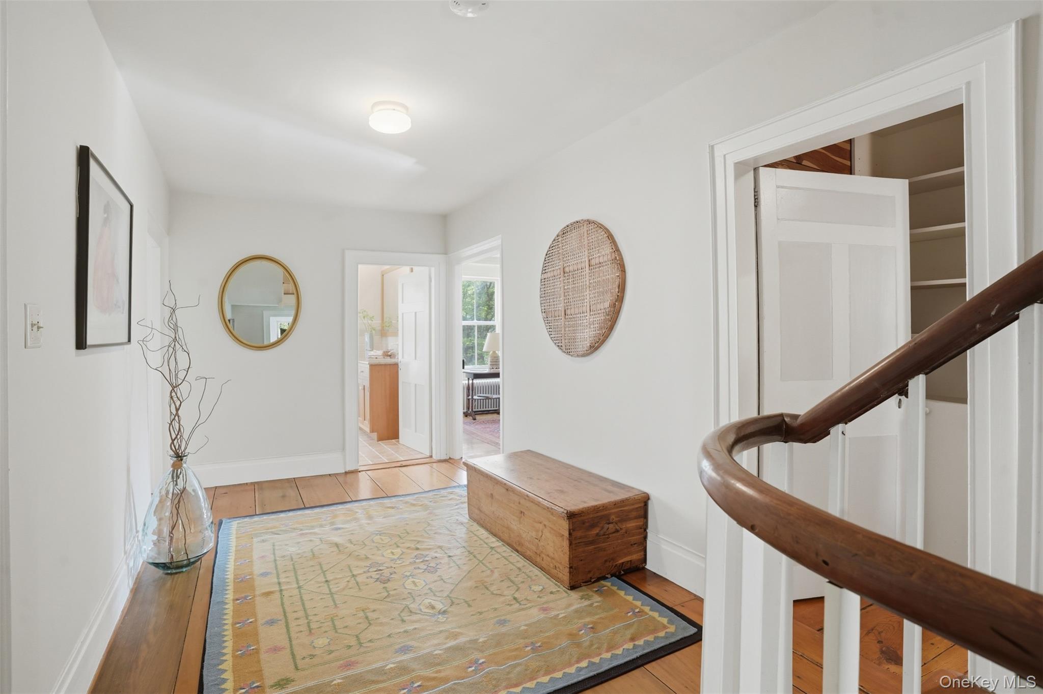 510 Decker Road Wallkill, NY 12589 - Photo 28 of 48 Second floor hallway