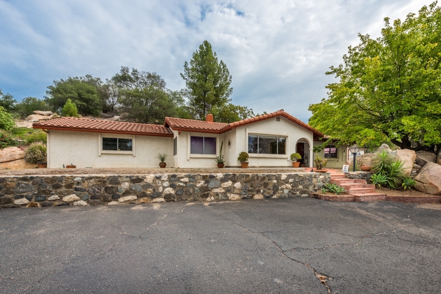 28403 Valley Center Road Valley Center, CA 92082 - Photo 4 of 25