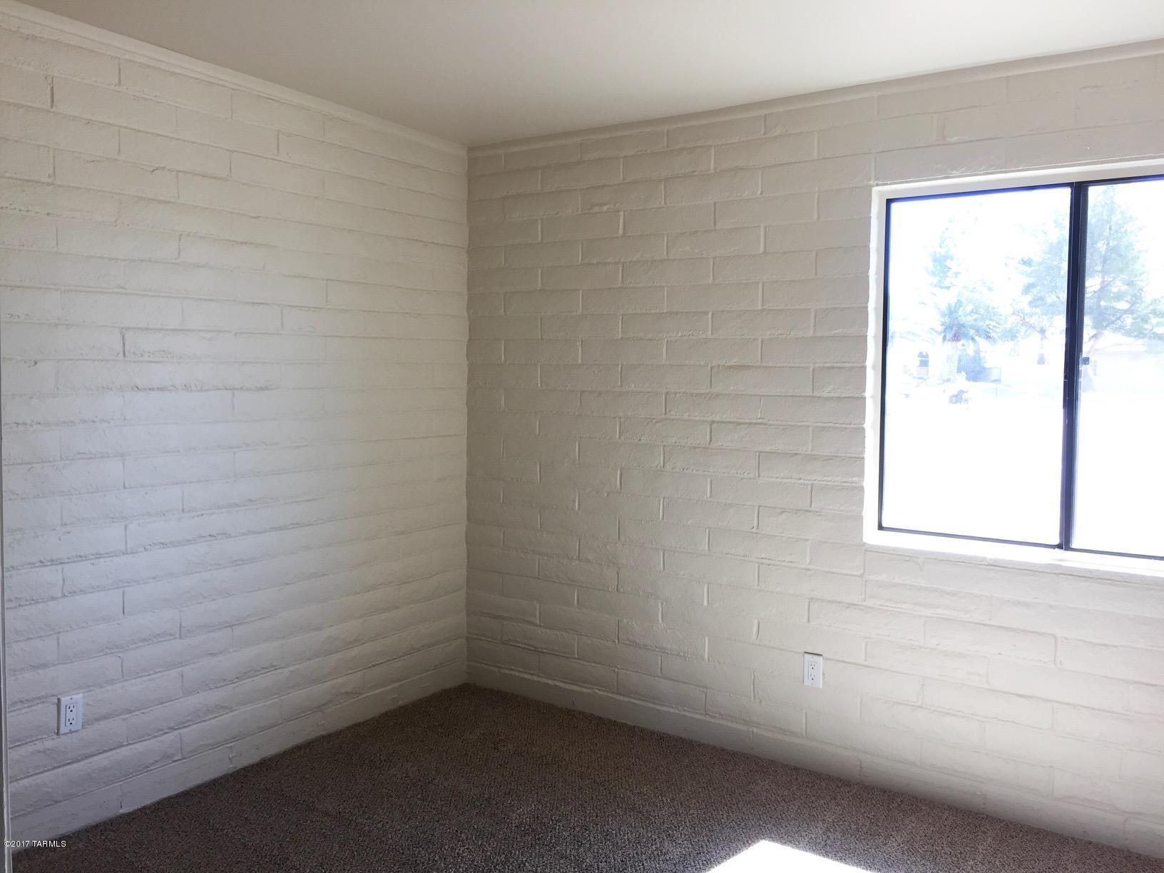9561 East Sellarole Road Tucson, AZ 85730 - Photo 13 of 27 Gallery Image 13