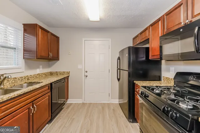 $1,515 | 4046 Shane Trail, Ellenwood, GA 30294