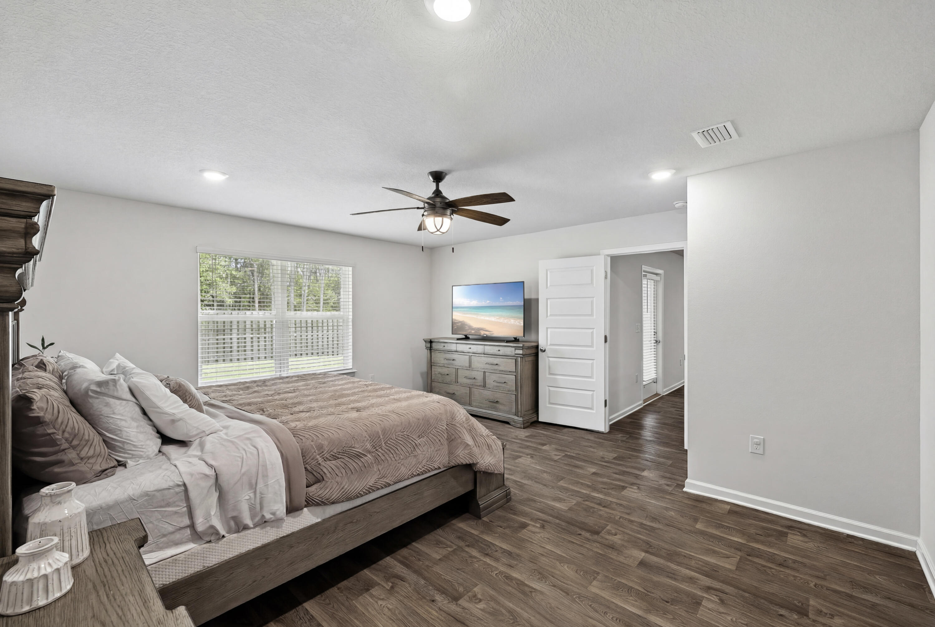 324 This Way Freeport, FL 32439 - Photo 26 of 69 Primary Bedroom