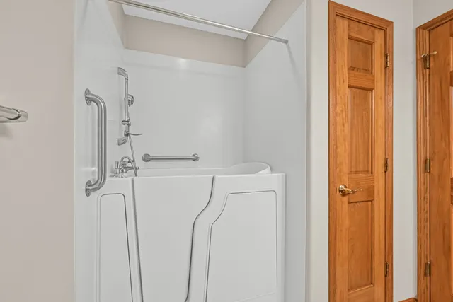 $399,900 | N57-w24116 North Sycamore Circle, Sussex, WI 53089