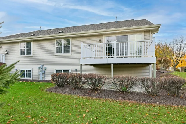 $399,900 | N57-w24116 North Sycamore Circle, Sussex, WI 53089