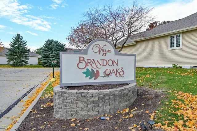 $399,900 | N57-w24116 North Sycamore Circle, Sussex, WI 53089