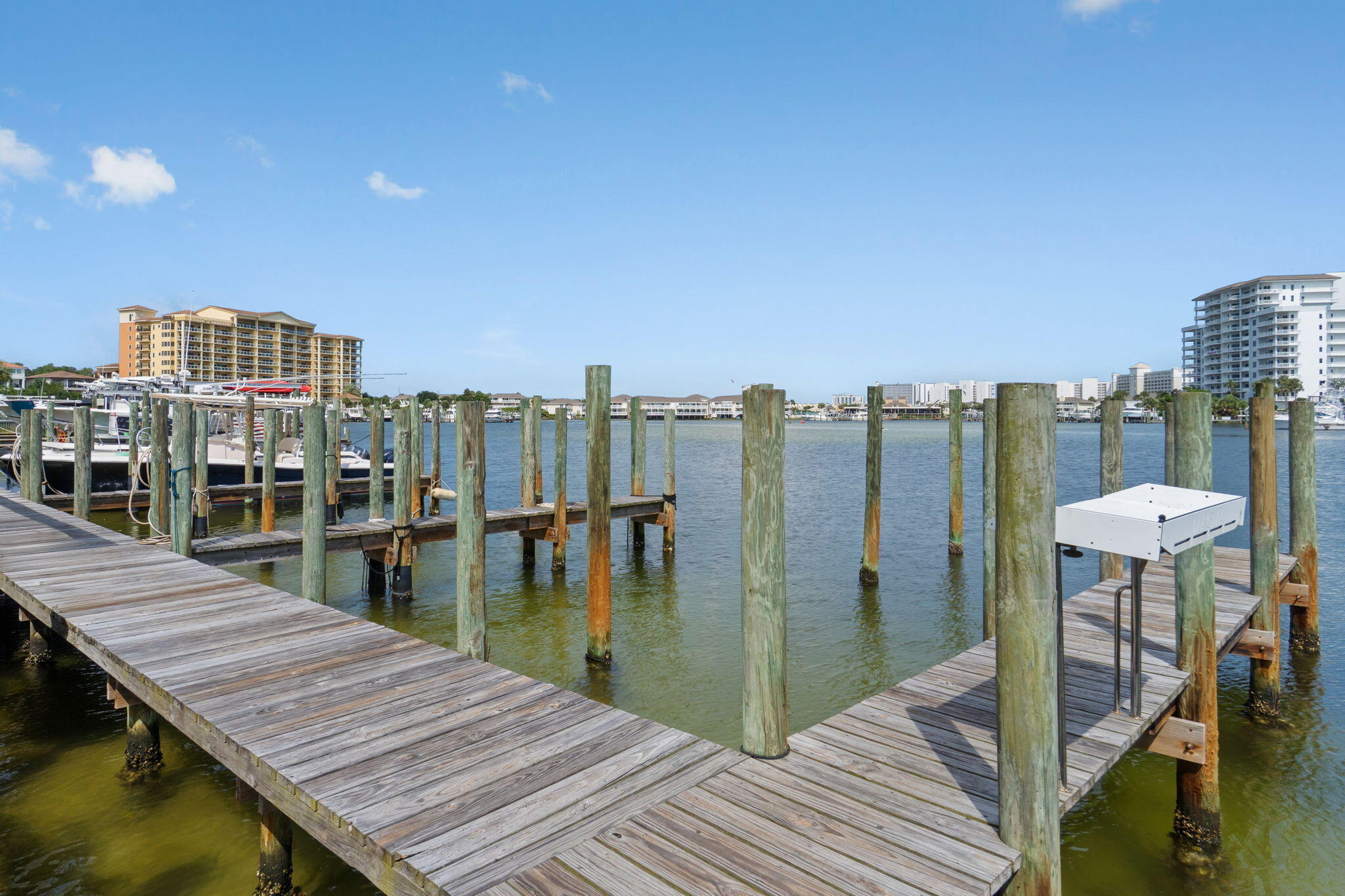 22 Moreno Point Road, Unit 15 Destin, FL 32541 - Photo 30 of 46 31-web-or-mls-FinalExterior-10
