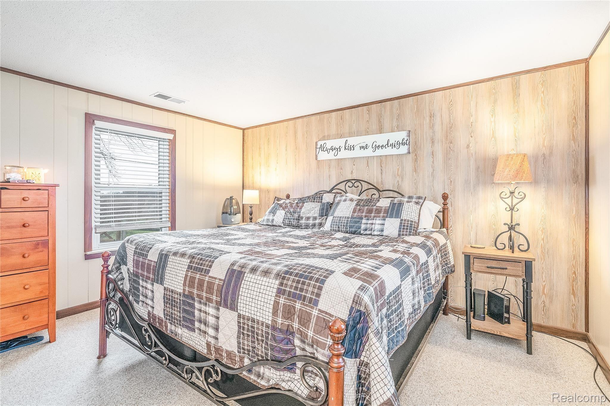 4047 Blue Bush Road Monroe, MI 48162 - Photo 10 of 38 4047 Bluebush-6257.jpg