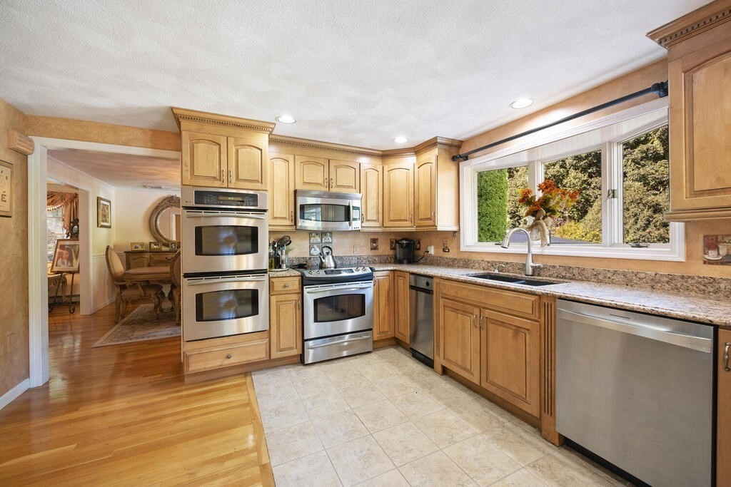 26 Wildwood Road Danvers, MA 01923 - Photo 9 of 42 Gallery Image 9