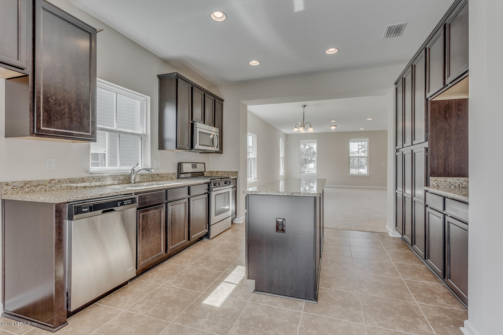 238 Rambling Water Run St. Johns, FL 32259 - Photo 11 of 31 kitchen3