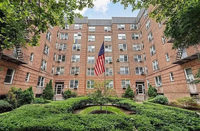 $299,000 | 2531 East 7th Street, Unit 1J | Sheepshead Bay