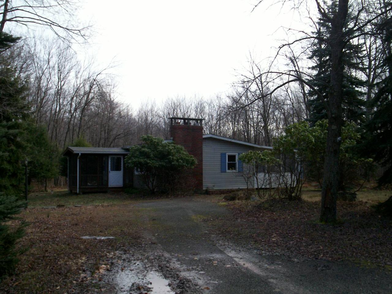 81 Raspberry Drive Canadensis, PA 18325 - Photo 1 of 1 front