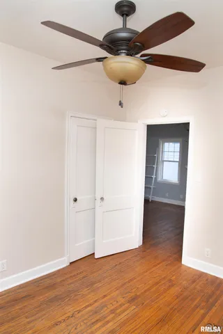 $72,900 | 221 East 1st Avenue, Monmouth, IL 61462