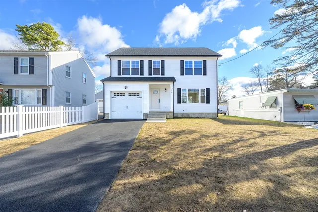 $459,900 | 39 Wallace Street, Springfield, MA 01119