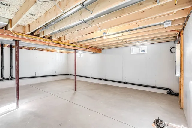 $459,900 | 39 Wallace Street, Springfield, MA 01119