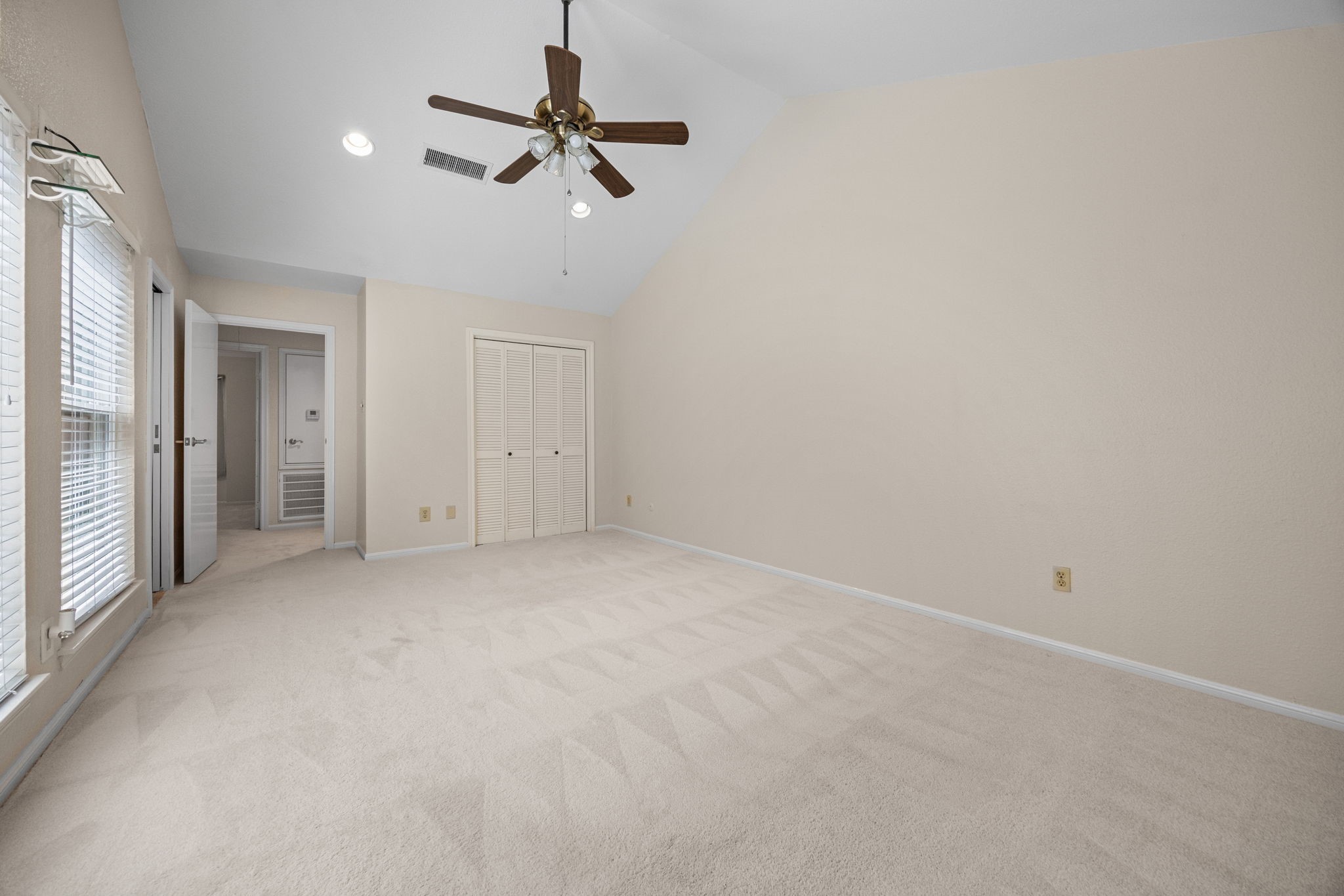 7447 Cambridge Street, Unit 117 Houston, TX 77054 - Photo 13 of 38