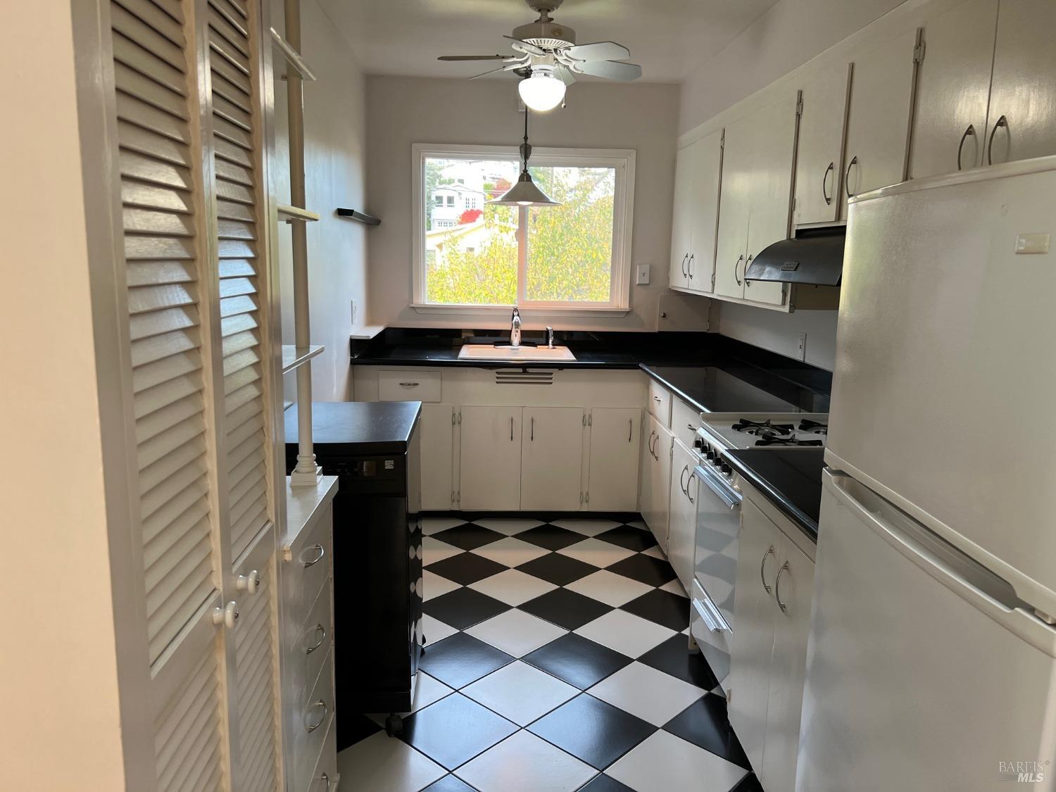 506-508 Spring Street Sausalito, CA 94965 - Photo 17 of 19