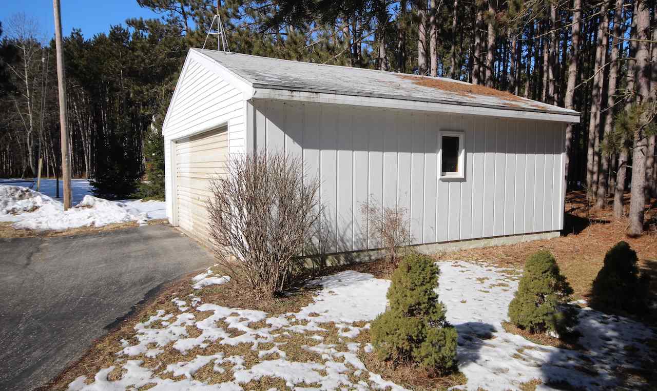 4122 South Meridian Road Mount Pleasant, MI 48858 - Photo 27 of 29 1837445-26.JPG