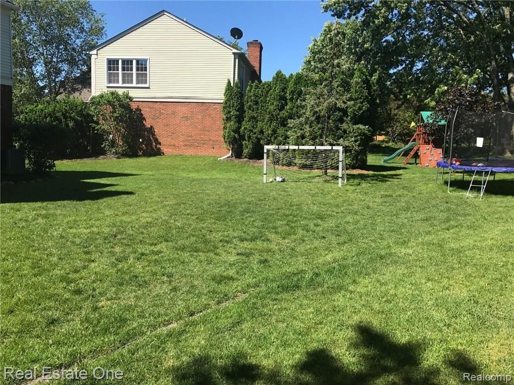 2196 Chippenham Chase Rochester Hills, MI 48306 - Photo 25 of 27