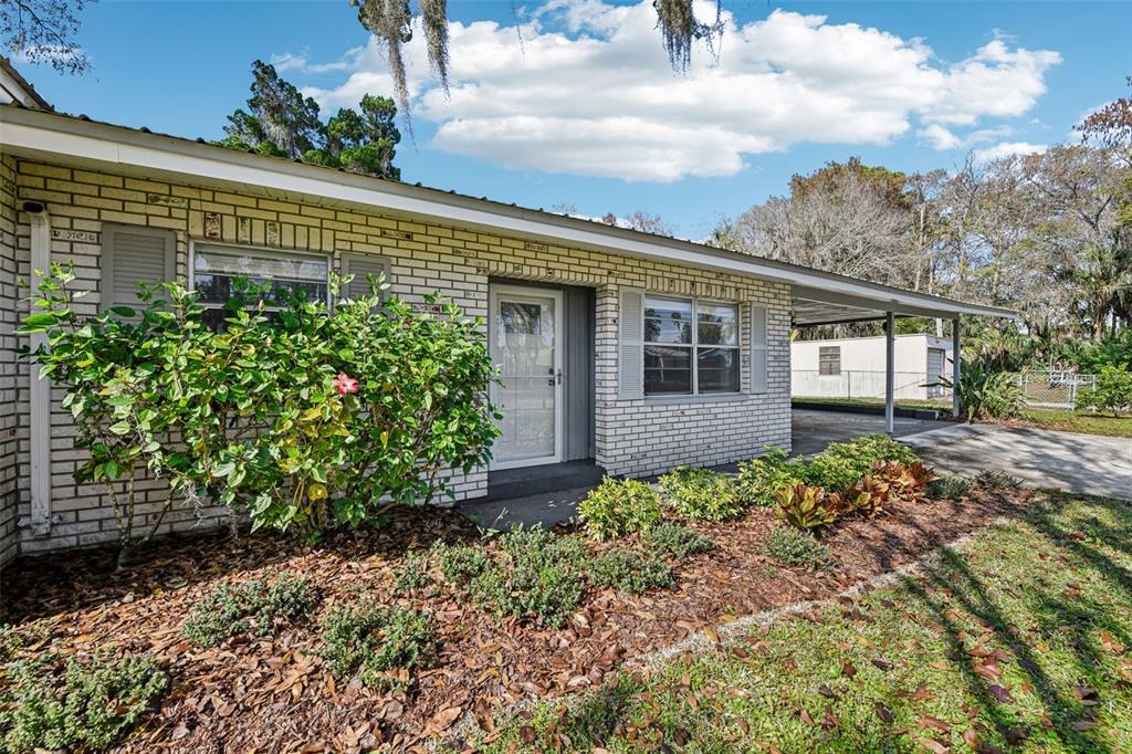 56305 Redbud Road Astor, FL 32102 - Photo 2 of 33