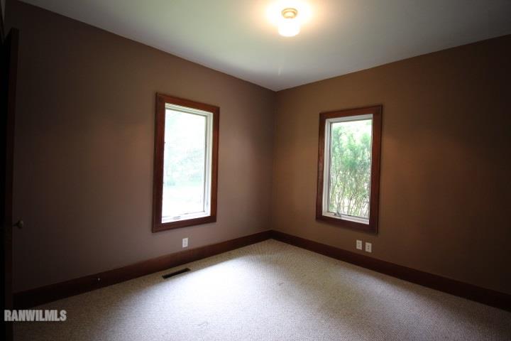 6128 South Clover Road Freeport, IL 61032 - Photo 11 of 24 Gallery Image 11
