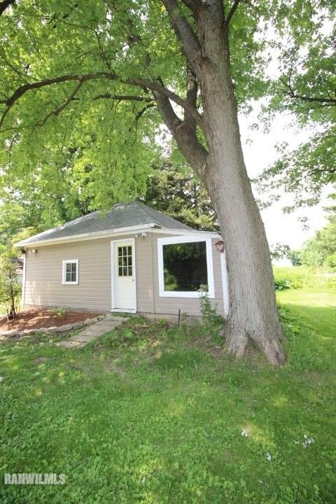 6128 South Clover Road Freeport, IL 61032 - Photo 3 of 24 Gallery Image 3