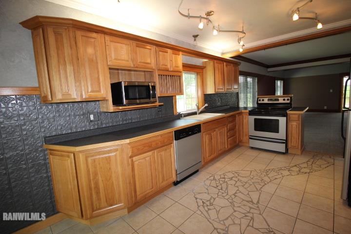 6128 South Clover Road Freeport, IL 61032 - Photo 6 of 24 Gallery Image 6