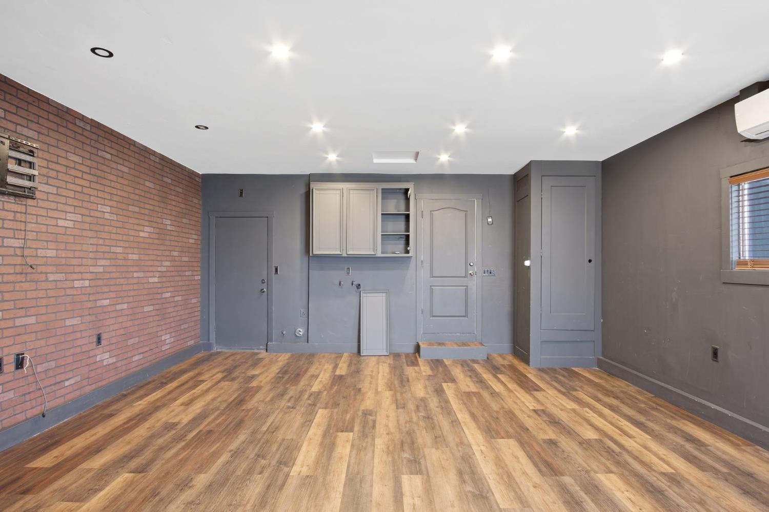 680 Sherri Way Turlock, CA 95382 - Photo 21 of 35 a view of a livingroom with wooden floor