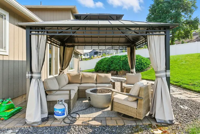 $493,500 | 1124 South Moen Road, Greenacres, WA 99016