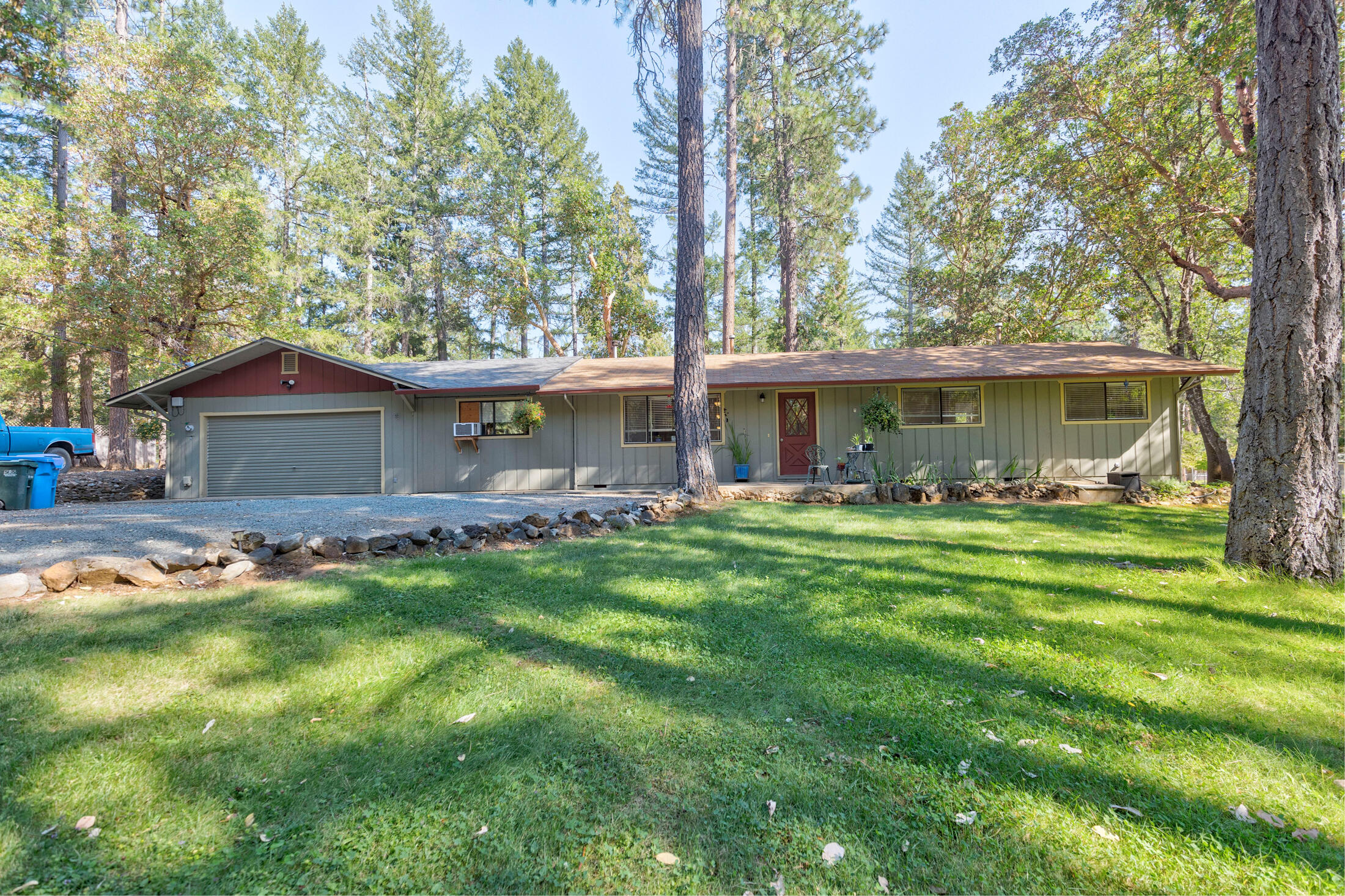 1740 Queens Branch Road Rogue River, OR 97537 - Photo 1 of 42 qb007