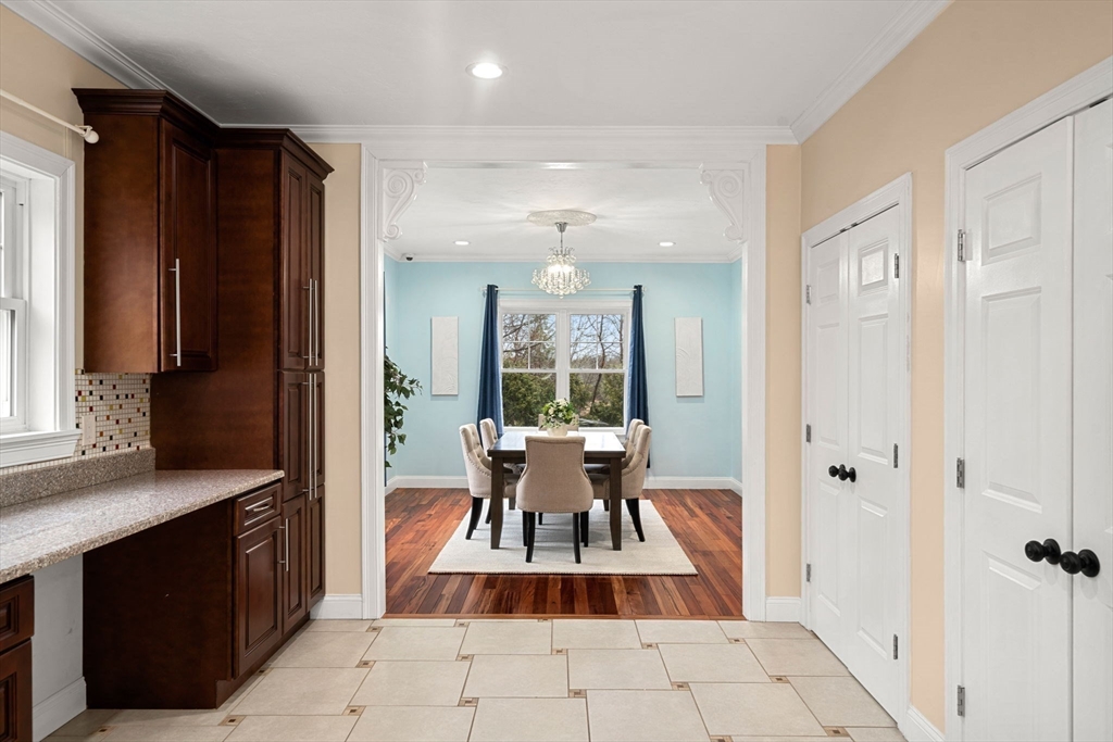 98 R Walnut Street Shrewsbury, MA 01545 - Photo 12 of 42