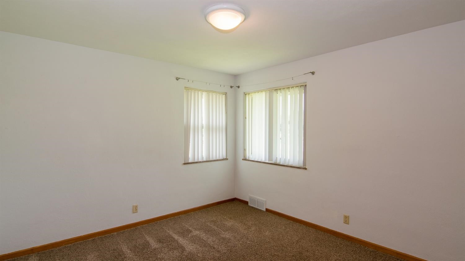 18101 West Austin Road Manchester, MI 48158 - Photo 17 of 31 Photo 17