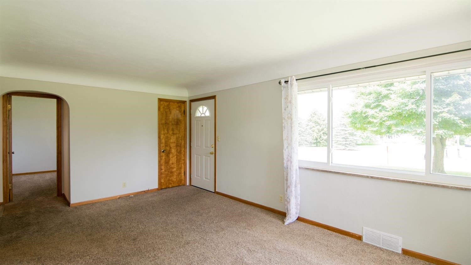 18101 West Austin Road Manchester, MI 48158 - Photo 5 of 31 Photo 5
