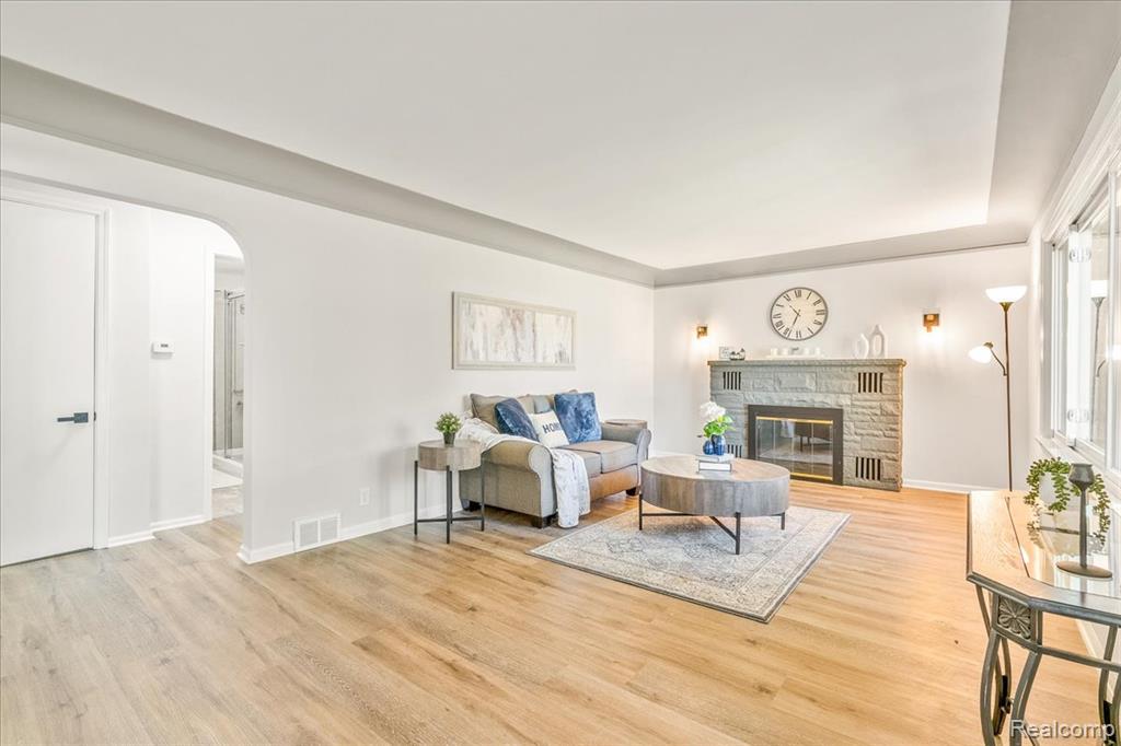 47049 Denton Road Belleville, MI 48111 - Photo 12 of 45 Gallery Image 12