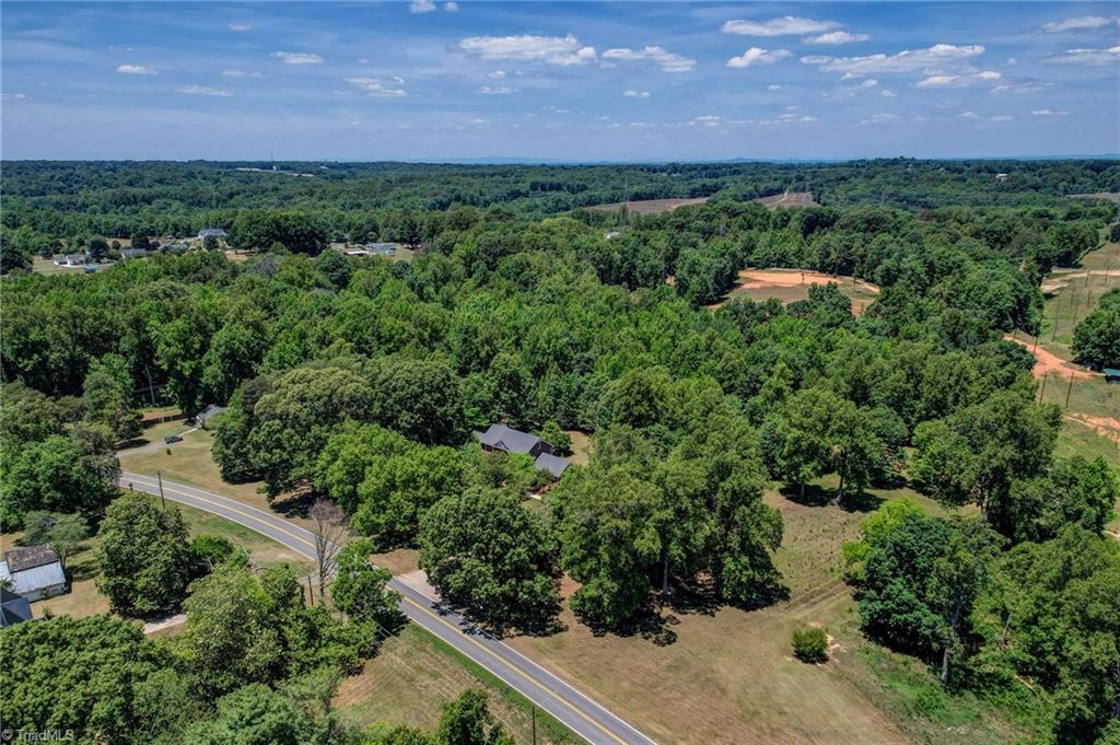 1406 Gibbs Road Reidsville, NC 27320 - Photo 6 of 50