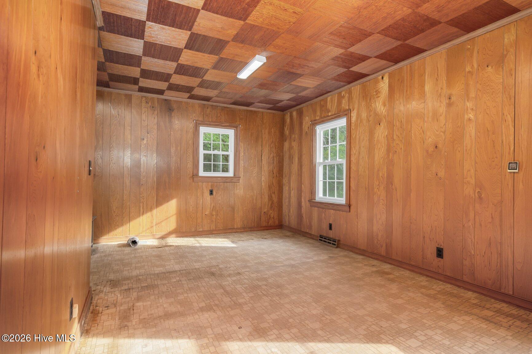 701 East Nash Street Spring Hope, NC 27882 - Photo 23 of 34 Overflow Room