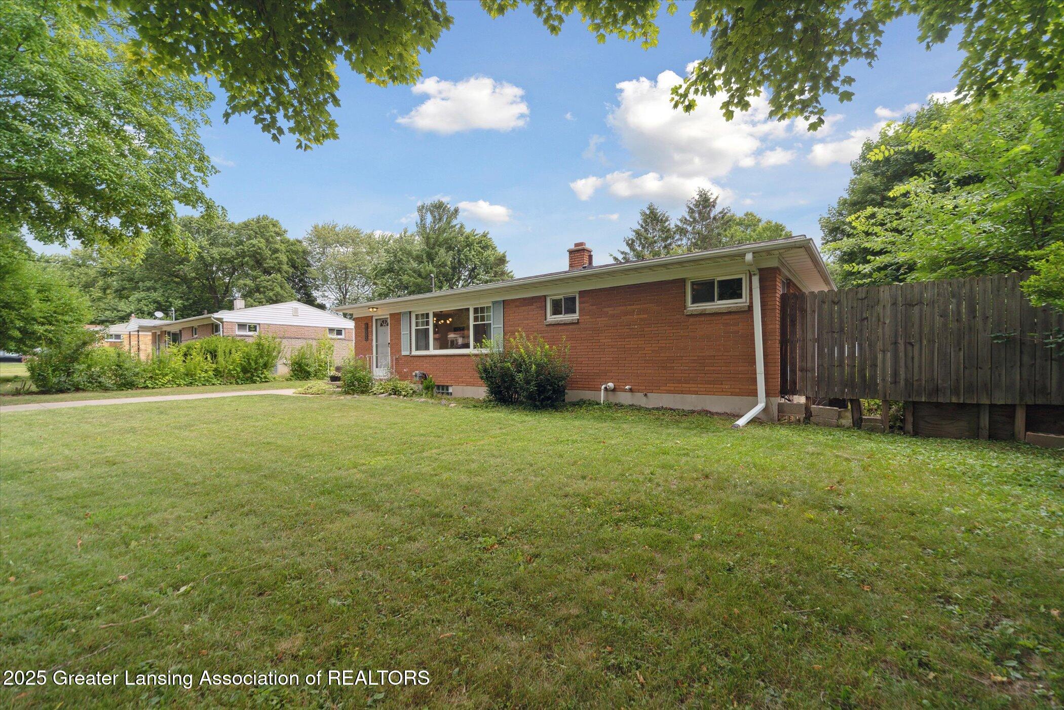 5626 Hallendale Road Haslett, MI 48840 - Photo 38 of 38 04-5626-Hallendale-Rd-Haslett-MI-48840-W