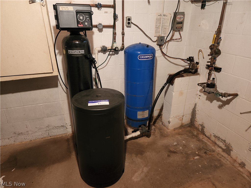 9740 Struthers Road New Middletown, OH 44442 - Photo 35 of 35 Water Softener