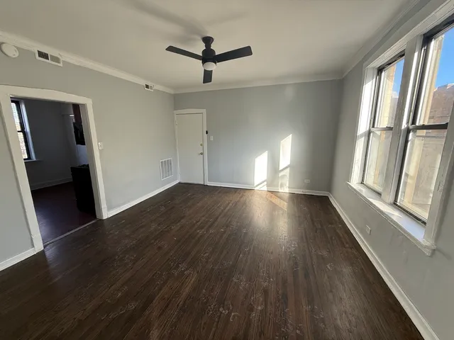 $1,550 | 1022 East Hyde Park Boulevard, Unit 3S, Chicago, IL 60615