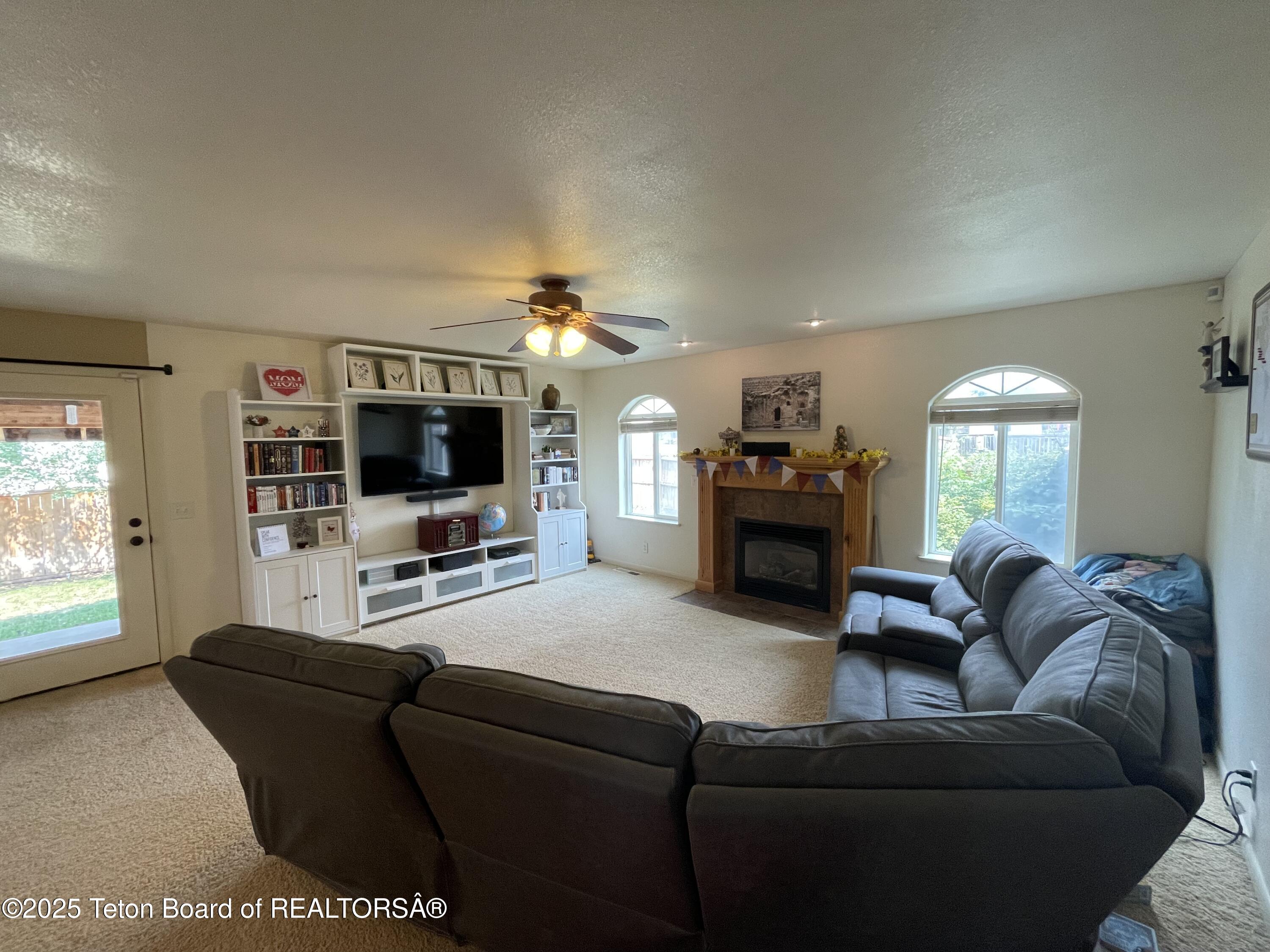 417 Grizzly Road Thayne, WY 83127 - Photo 2 of 25 LR 1