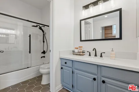 $1,069,000 | 1436 20th Street, Unit 8, Santa Monica, CA 90404
