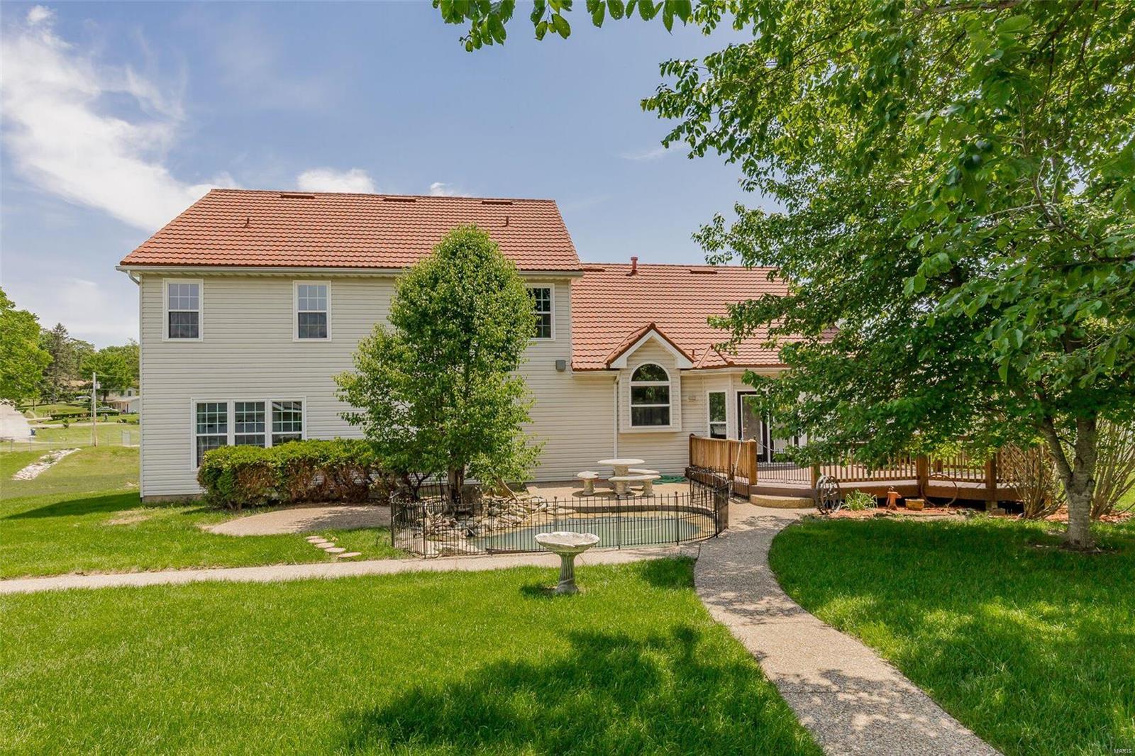 487 Pearl Ridge Court St. Charles, MO 63303 - Photo 3 of 35