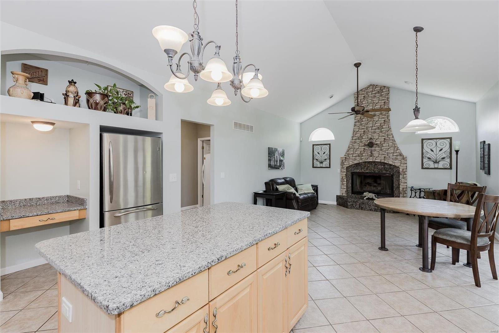 487 Pearl Ridge Court St. Charles, MO 63303 - Photo 10 of 35