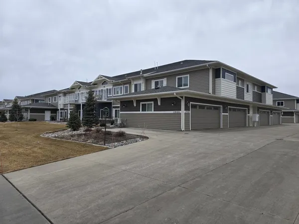 $371,000 | 2900 Calico Drive South, Unit C, Fargo, ND 58104