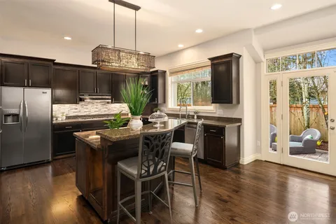 $3,493,000 | 2411 98th Avenue Northeast, Clyde Hill, WA 98004