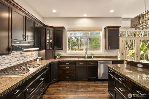$3,493,000 | 2411 98th Avenue Northeast, Clyde Hill, WA 98004