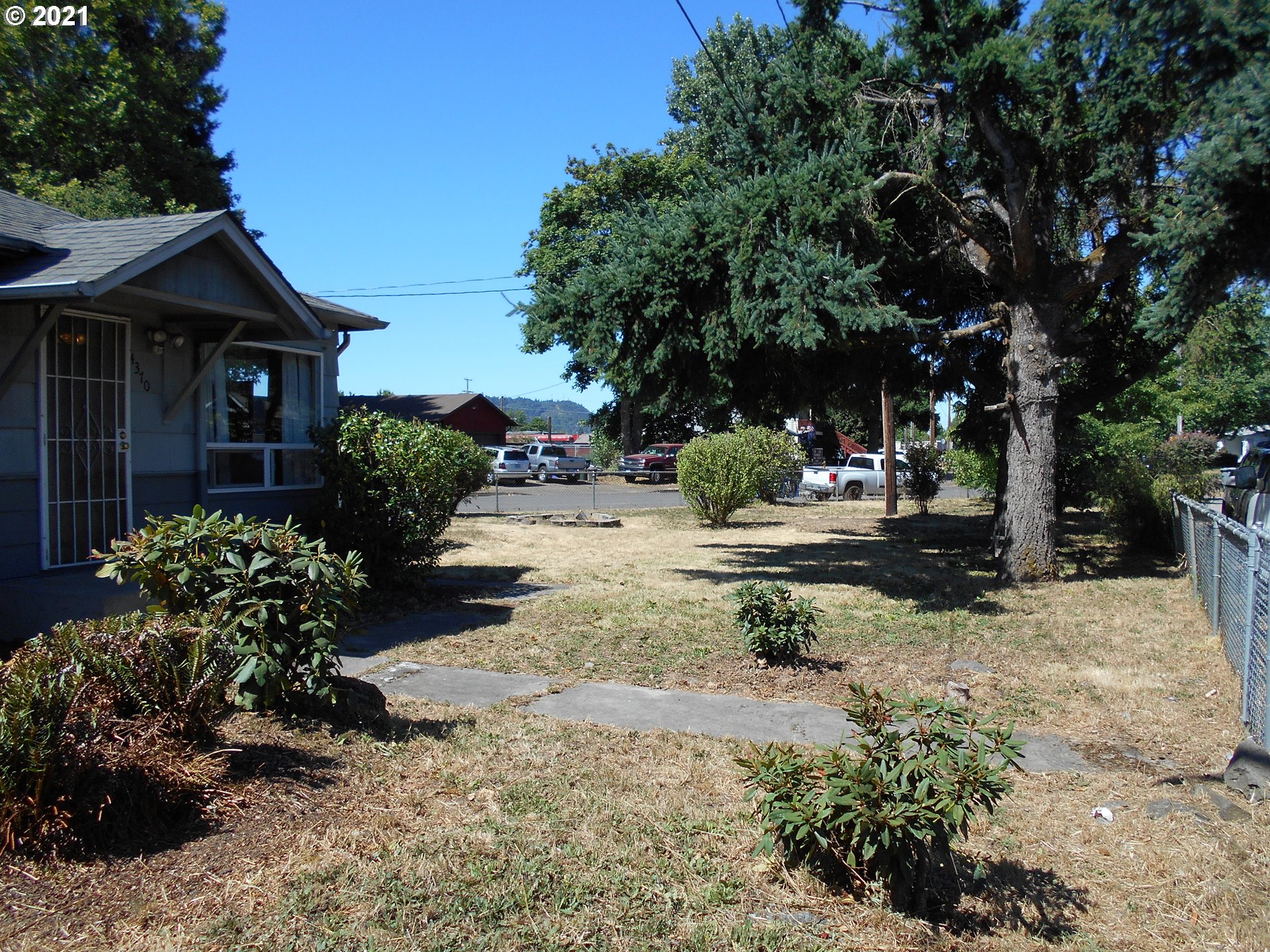 4370 Smith Way Springfield, OR 97478 - Photo 4 of 29