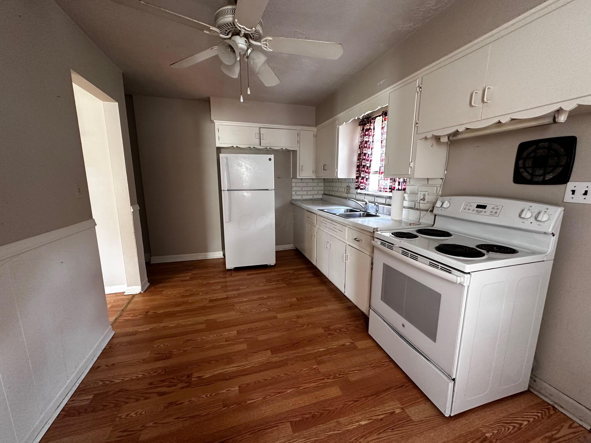 970 Salisbury Road Columbus, OH 43204 - Photo 3 of 13 2