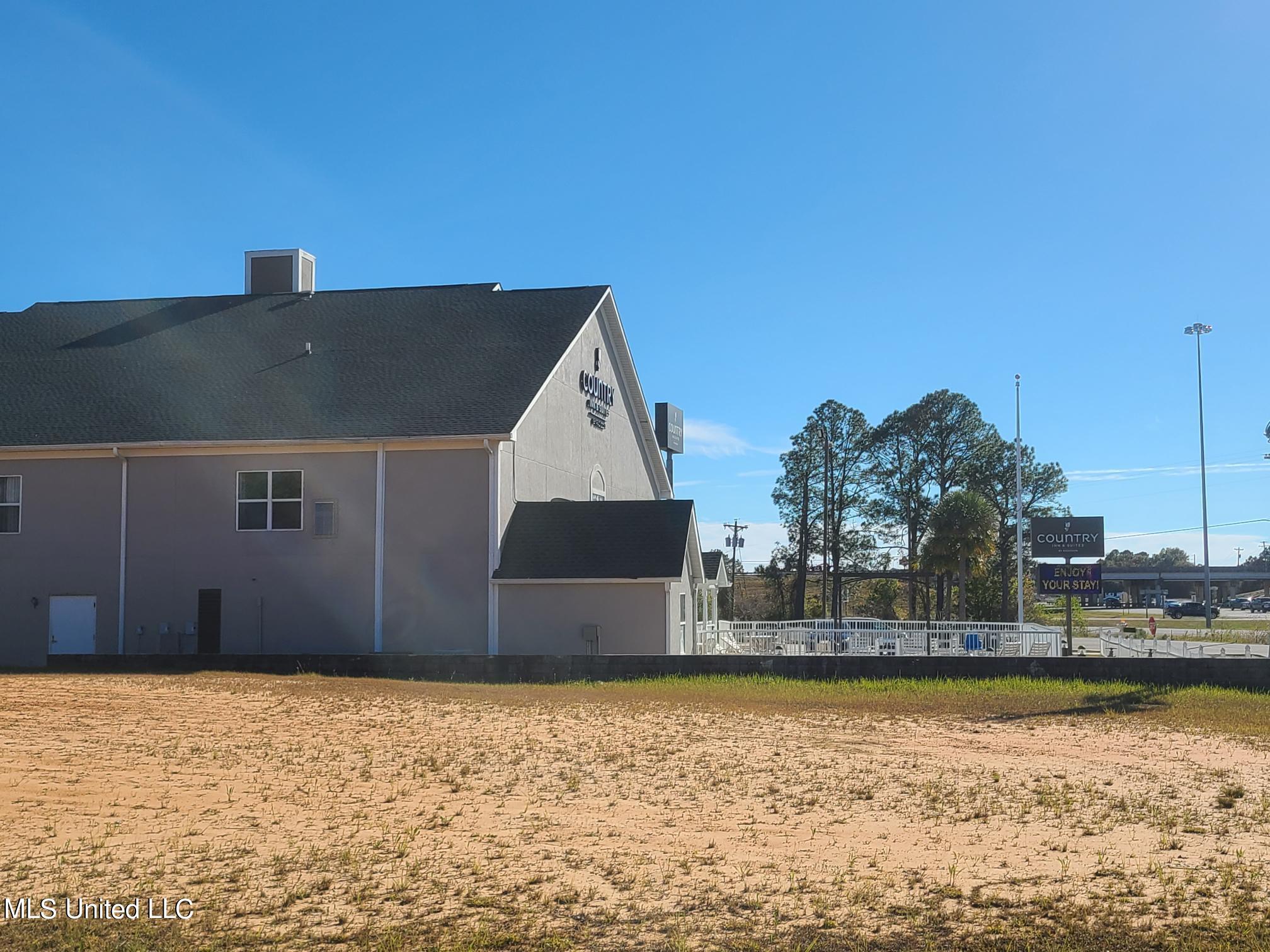 13995 Sam Seymour Road Ocean Springs, MS 39565 - Photo 18 of 24 Photo12